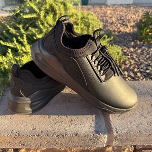 Clove shoes size 8.5W 7M